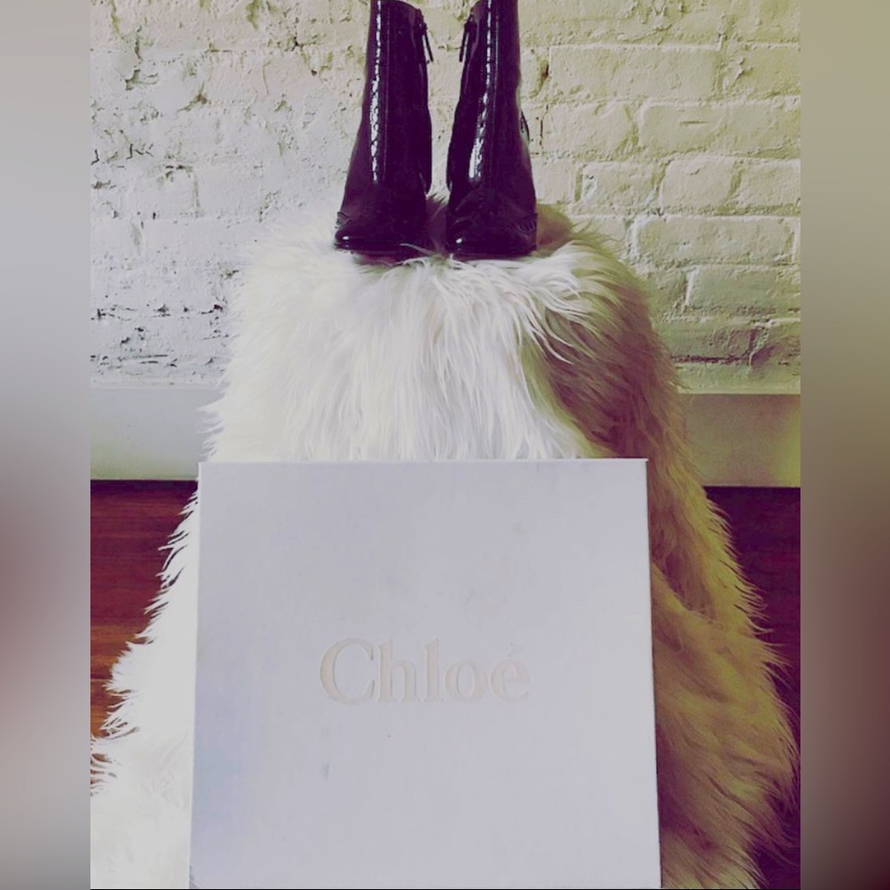 Chloe Perry Patent leather boots